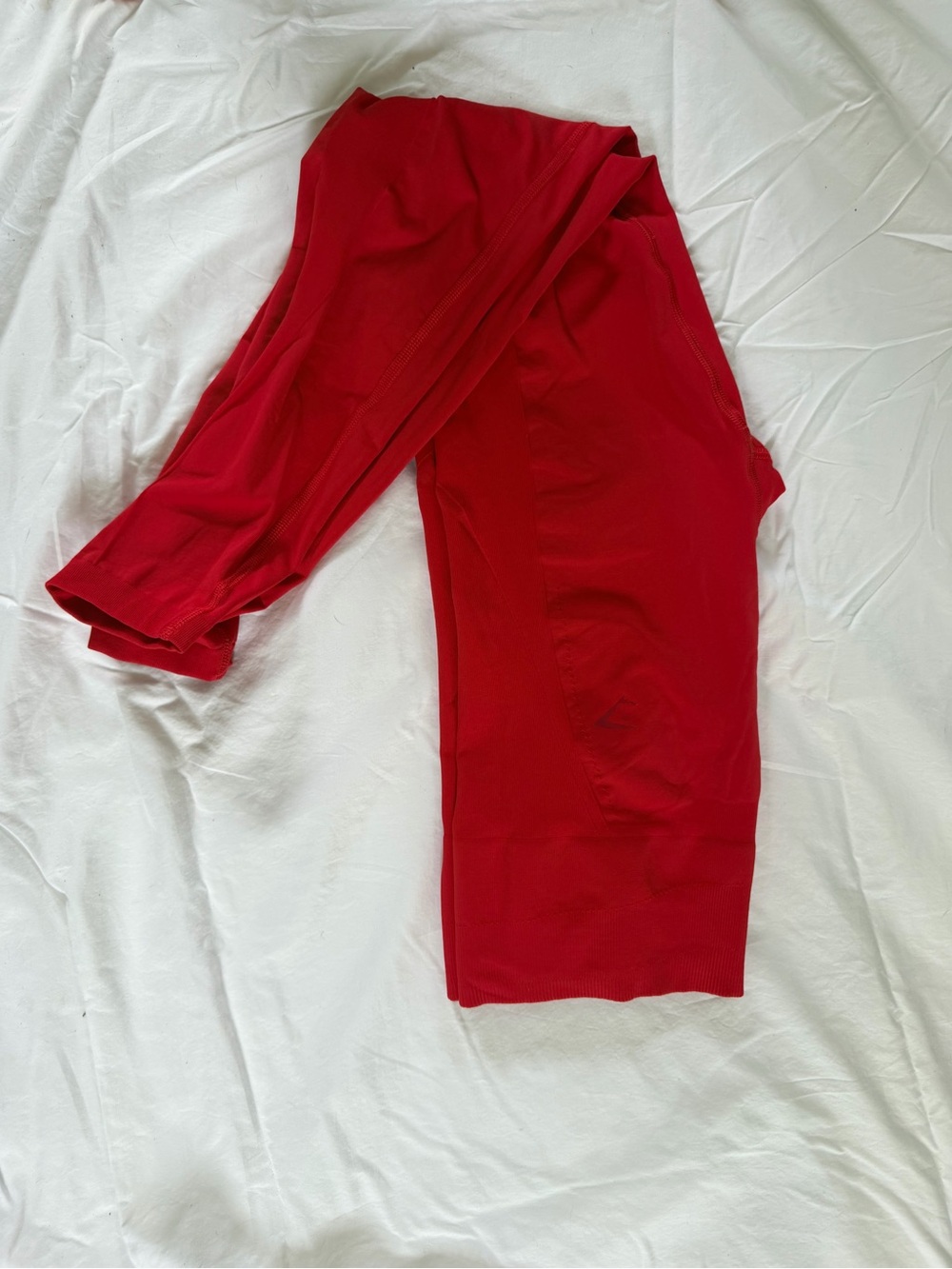 Women's Red Seamless Tank Top & Legging set - Picture 5 of 6